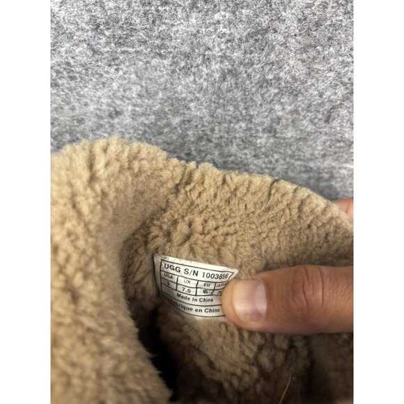 UGG Boots Womens Size 9 Black Shearling Lined Leather Clog Heels Studded 1003856 - Picture 6 of 8